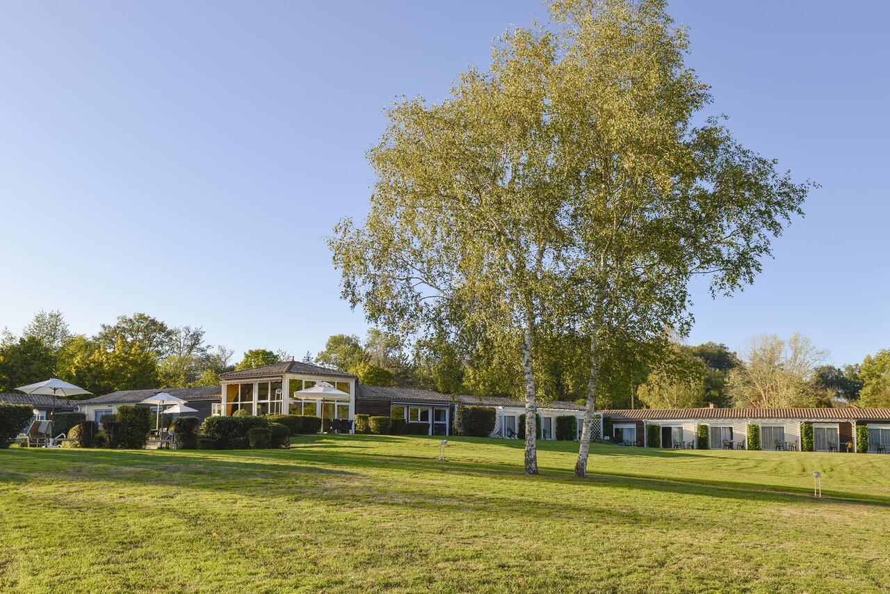 Logis Hotel Val De Vienne Le Vigeant Luaran gambar
