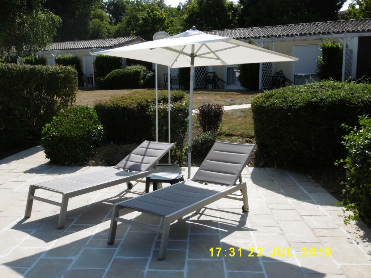Logis Hotel Val De Vienne Le Vigeant Luaran gambar