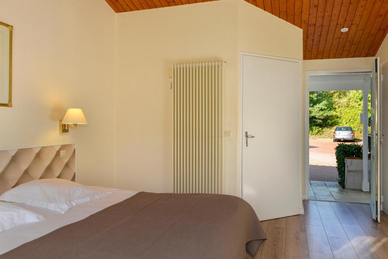 Logis Hotel Val De Vienne Le Vigeant Luaran gambar